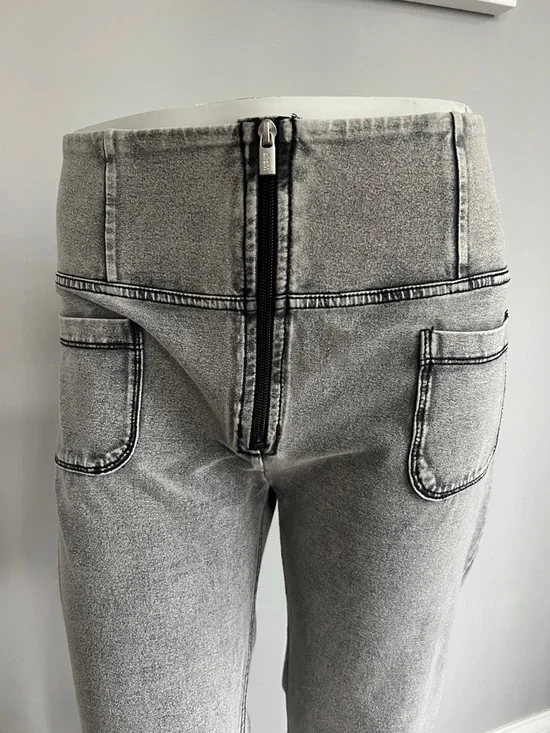 Freddy WRUP Super High Waisted Flare Jeans - Picture 4 of 13